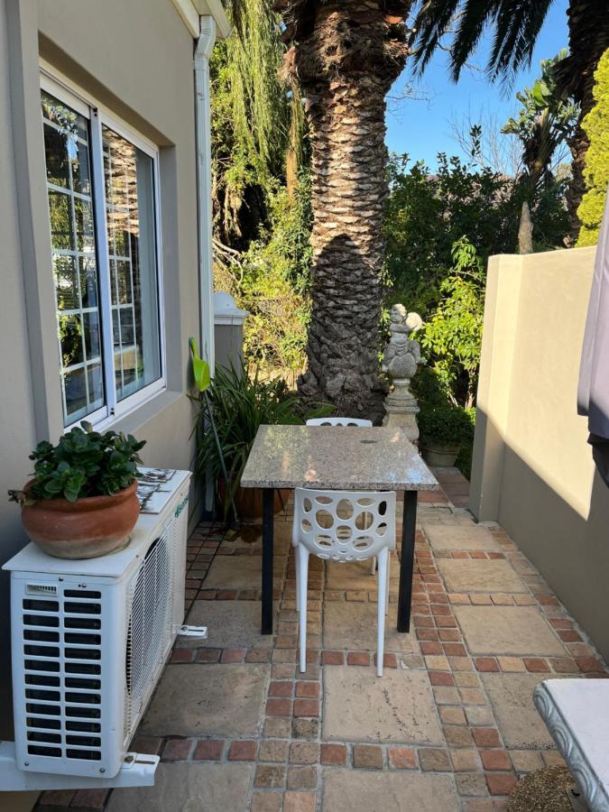Somerset West Garden Apartments 1 מראה חיצוני תמונה