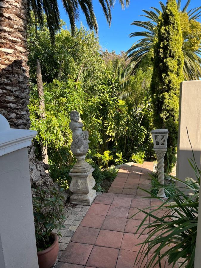 Somerset West Garden Apartments 1 מראה חיצוני תמונה