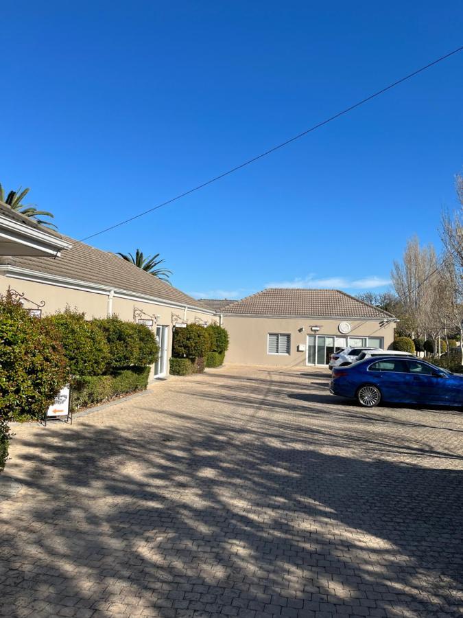 Somerset West Garden Apartments 1 מראה חיצוני תמונה