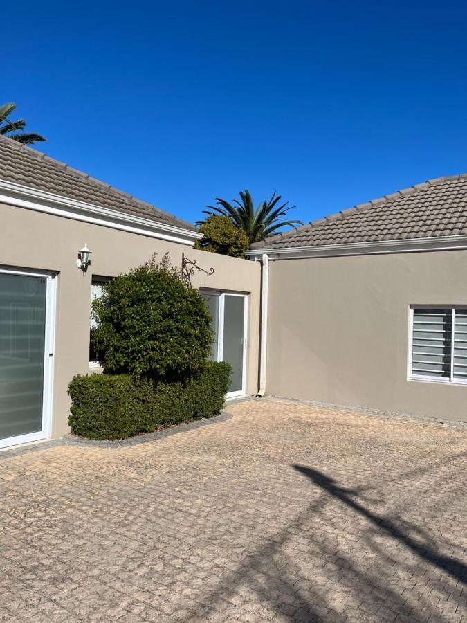 Somerset West Garden Apartments 1 מראה חיצוני תמונה