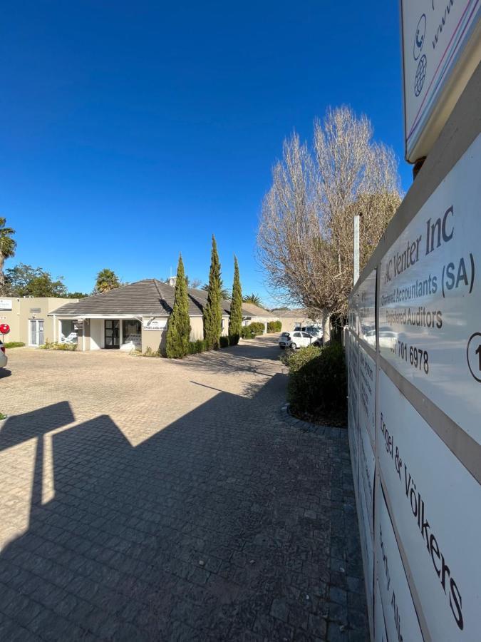 Somerset West Garden Apartments 1 מראה חיצוני תמונה