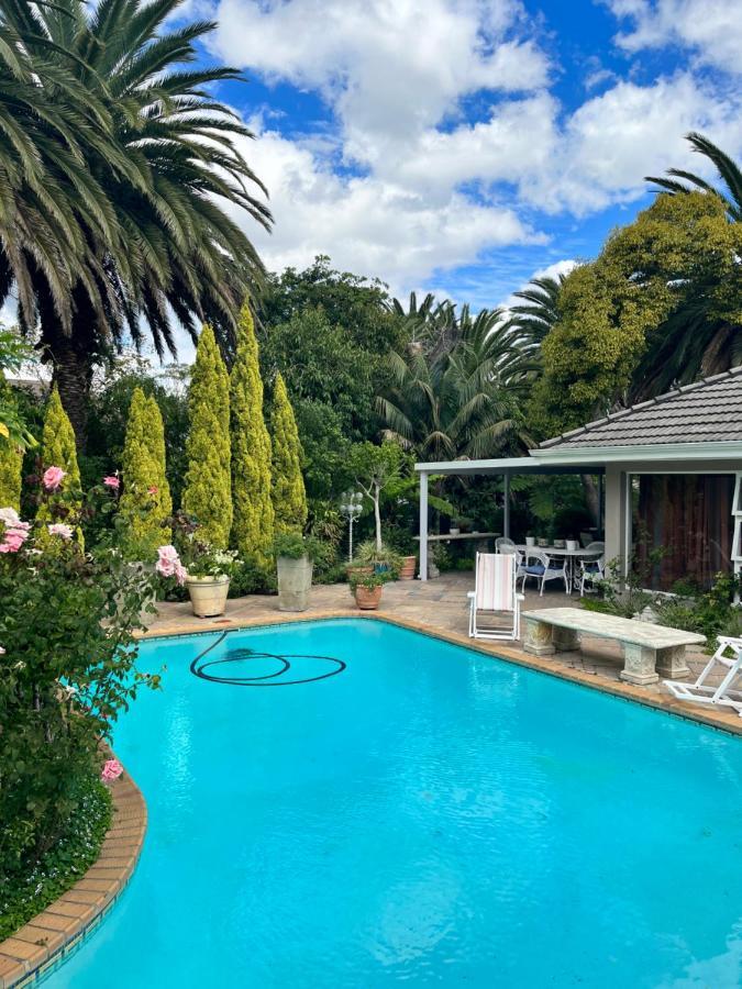 Somerset West Garden Apartments 1 מראה חיצוני תמונה