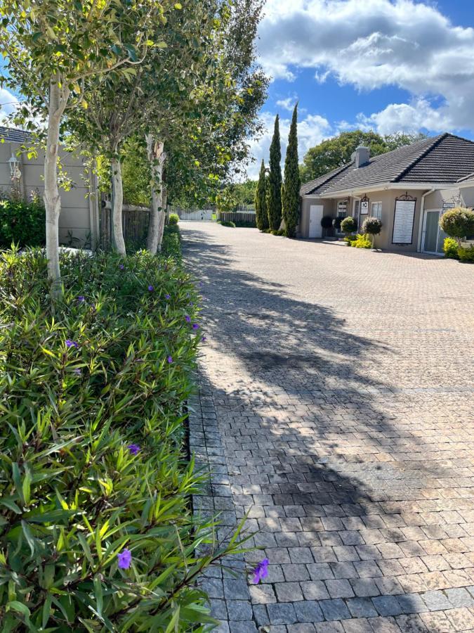 Somerset West Garden Apartments 1 מראה חיצוני תמונה